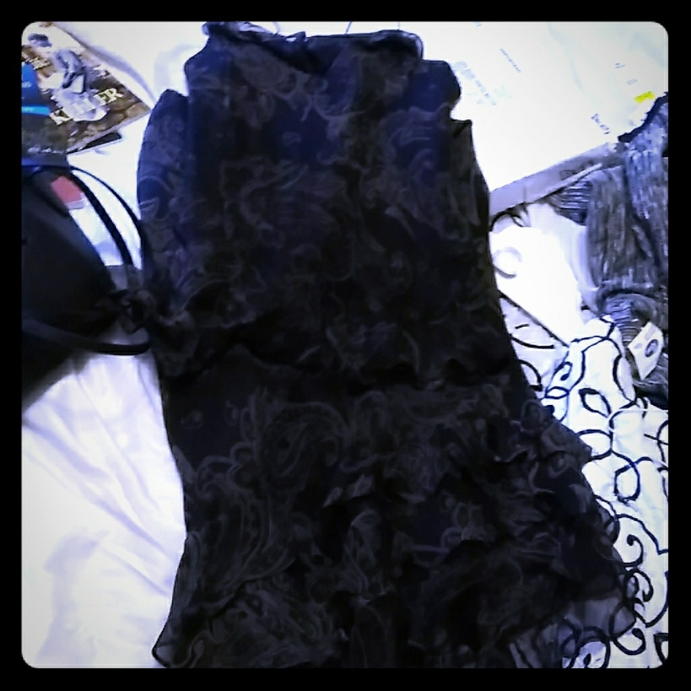 Skirt suit